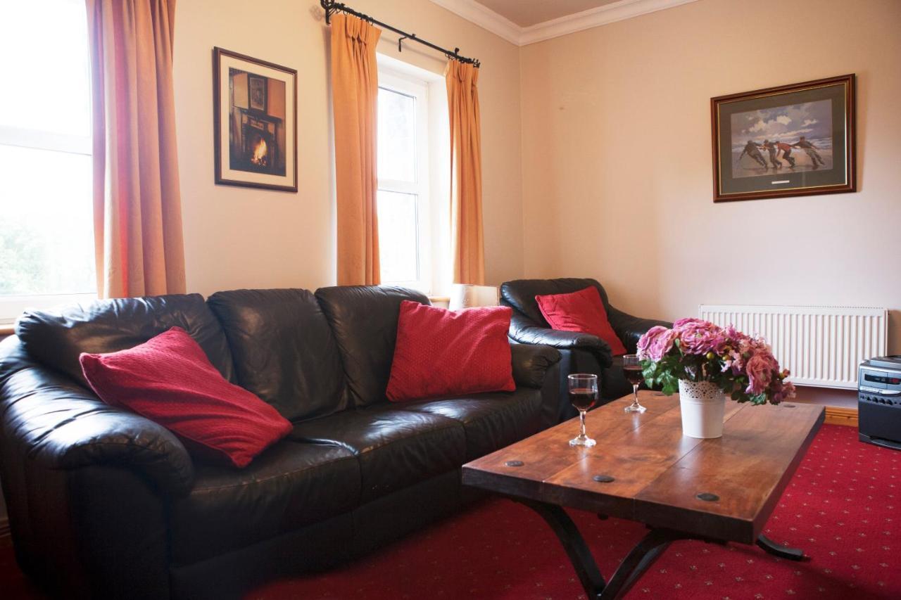 Inviting 4-Bed House In Strokestown 빌라 외부 사진